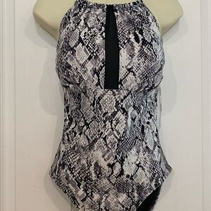 Sz 12 BNWT CALVIN KLEIN ONE PIECE SNAKELIKE BATHING SUIT